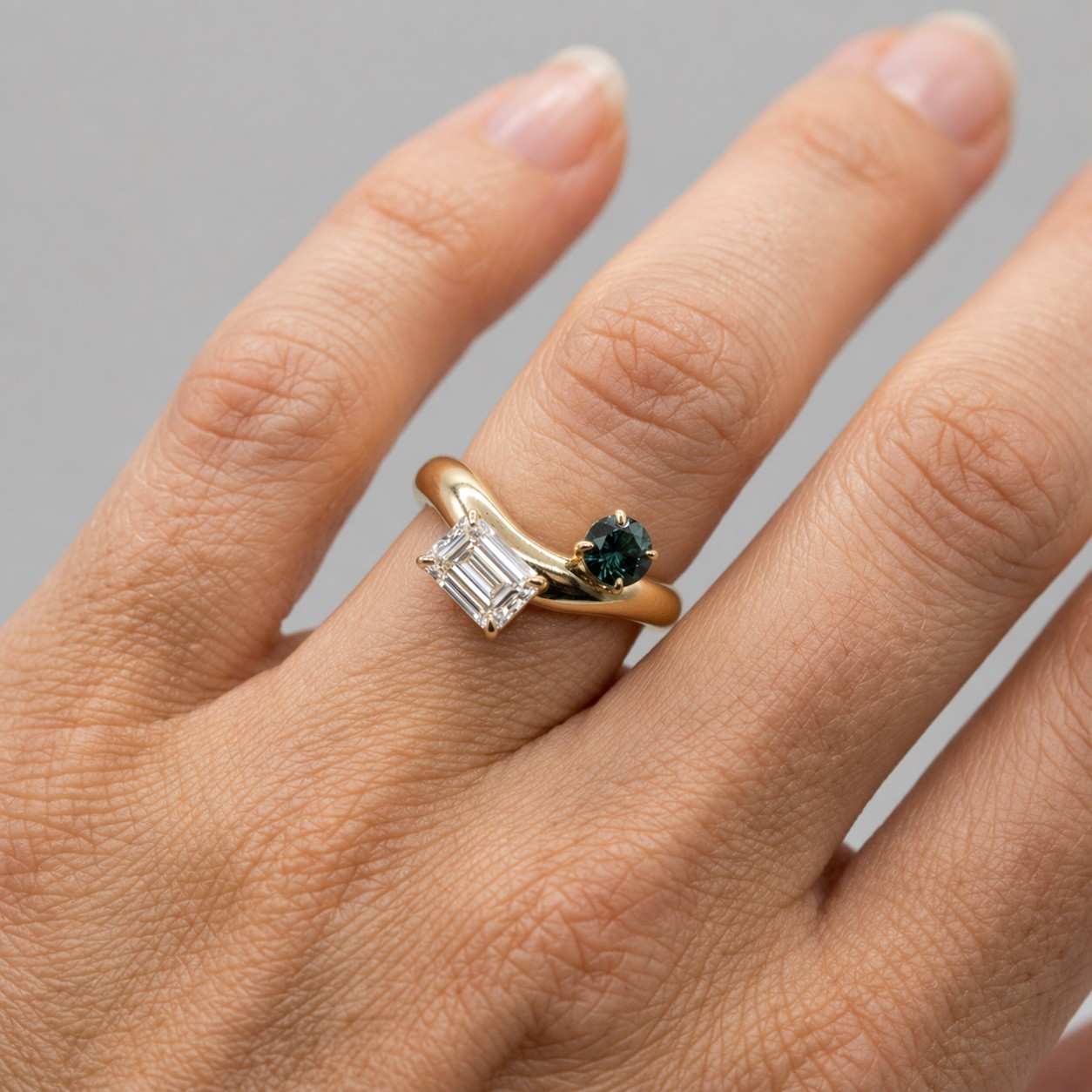 unique toi et moi engagement ring emerald cut moissanite round emerald ring yellow gold wedding ring you and me wave twist birthstone ring
