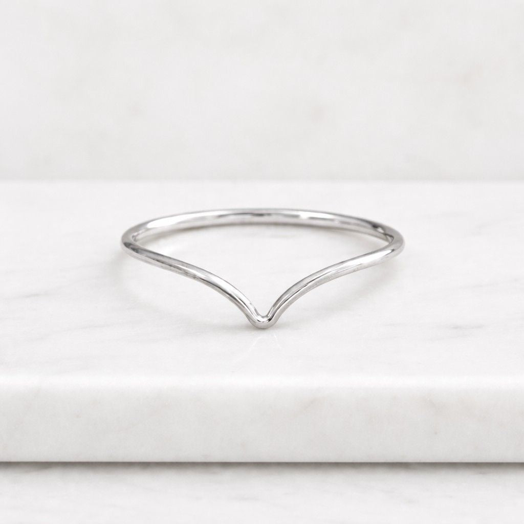 v ring chevron ring contour ring curved ring wishbone ring nesting ring stack ring band ring thin ring slim ring minimalist ring dainty ring simple ring open curve ring pointed ring valley ring wedding band