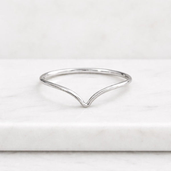 v ring chevron ring contour ring curved ring wishbone ring nesting ring stack ring band ring thin ring slim ring minimalist ring dainty ring simple ring open curve ring pointed ring valley ring wedding band
