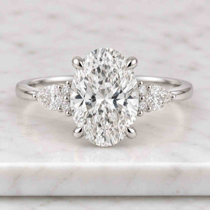 val Three Stone Ring Real Lab Grown Diamond Engagement Ring Oval Trilogy Ring for Anniversary Gift Side Pear Three Diamond Proposal Ring