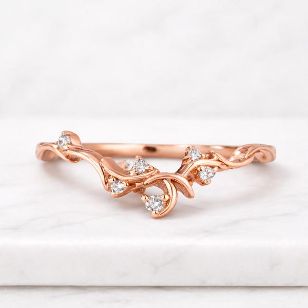Vintage Vine Diamond Band, Nature Inspired Wedding Band, Leaf Engraved Ring, 14K Gold Curved Stacking Ring, Round Cut Lab Grown Diamond Ring