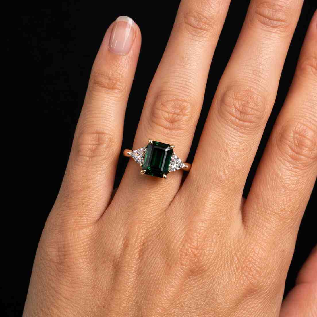 women jewelry elegant jewelry statement jewelry modern jewelry minimalist ring sleek ring clean design ring classic jewelry timeless jewelry special ring unique jewelry anniversary jewelry